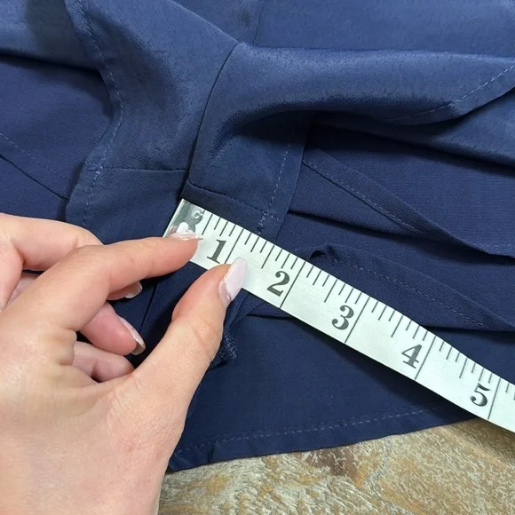 Lulu’s Inez Navy Blue Tie-Front Romper size XL - Picture 5 of 11